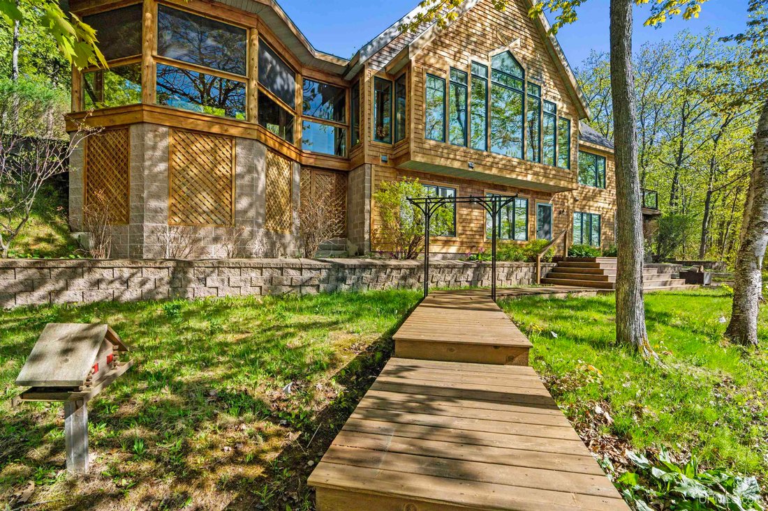 House in Hancock, Michigan, United States 1 - 18349583