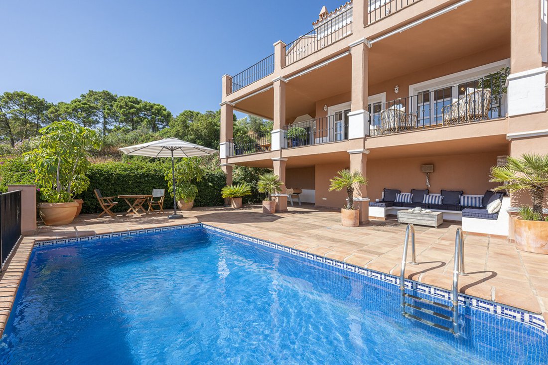 Villa in Benahavis, Andalusia, Spain 2 - 18349591
