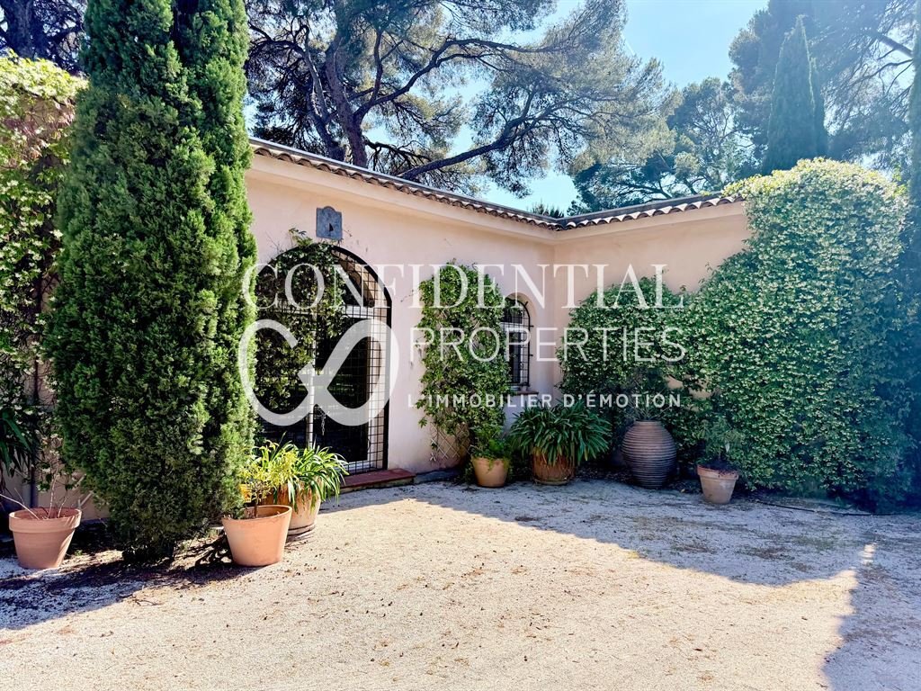 Estate in La Garde, Provence-Alpes-Côte d'Azur, France 4 - 18114666
