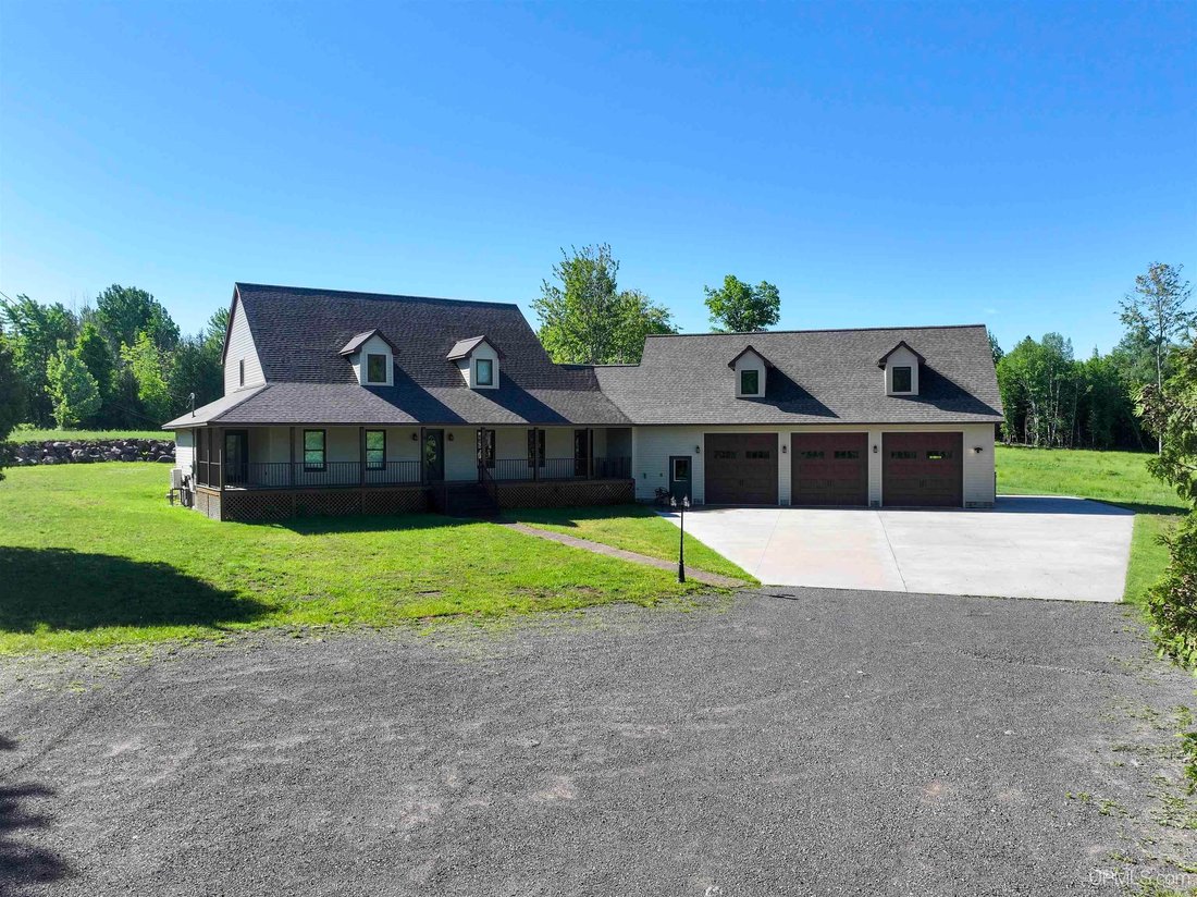 House in Houghton, Michigan, United States 2 - 18349579