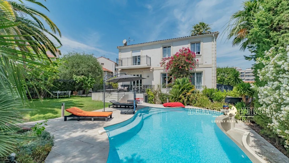 Villa in Petit-Juas, Cannes, France 2 - 18349724