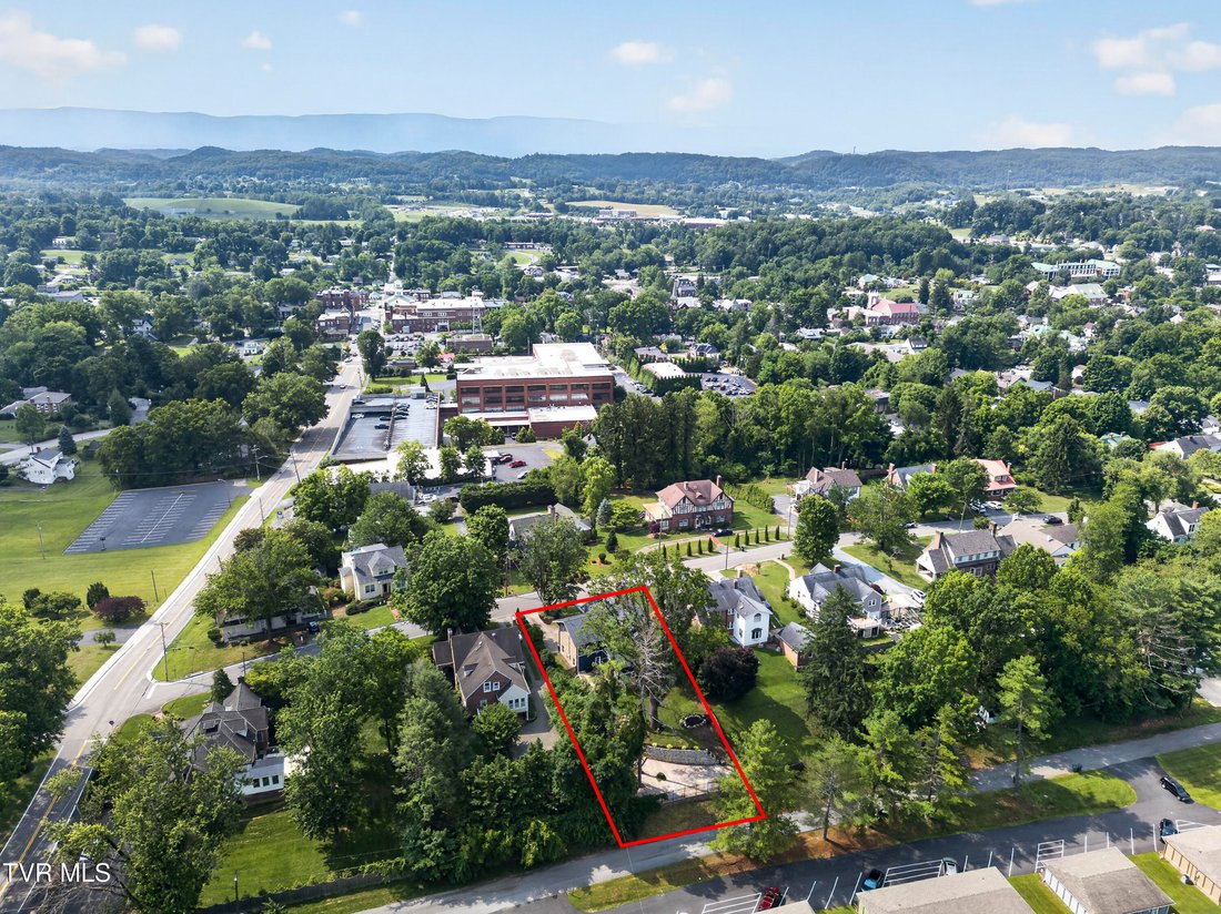 House in Abingdon, Virginia, United States 5 - 18348977