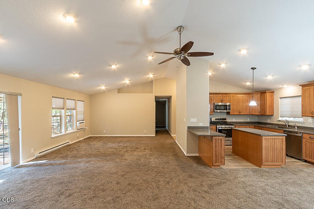 House in La Pine, Oregon, United States 5 - 18108293