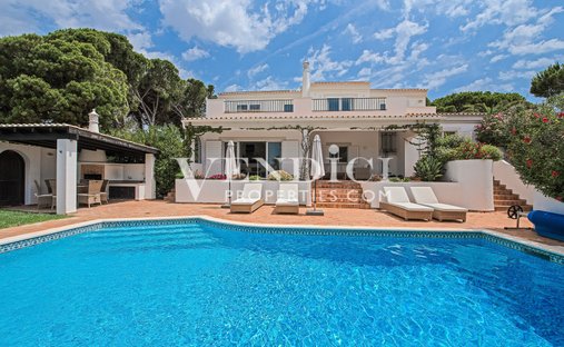 Villa in Vale do Lobo, Almancil, Portugal 1