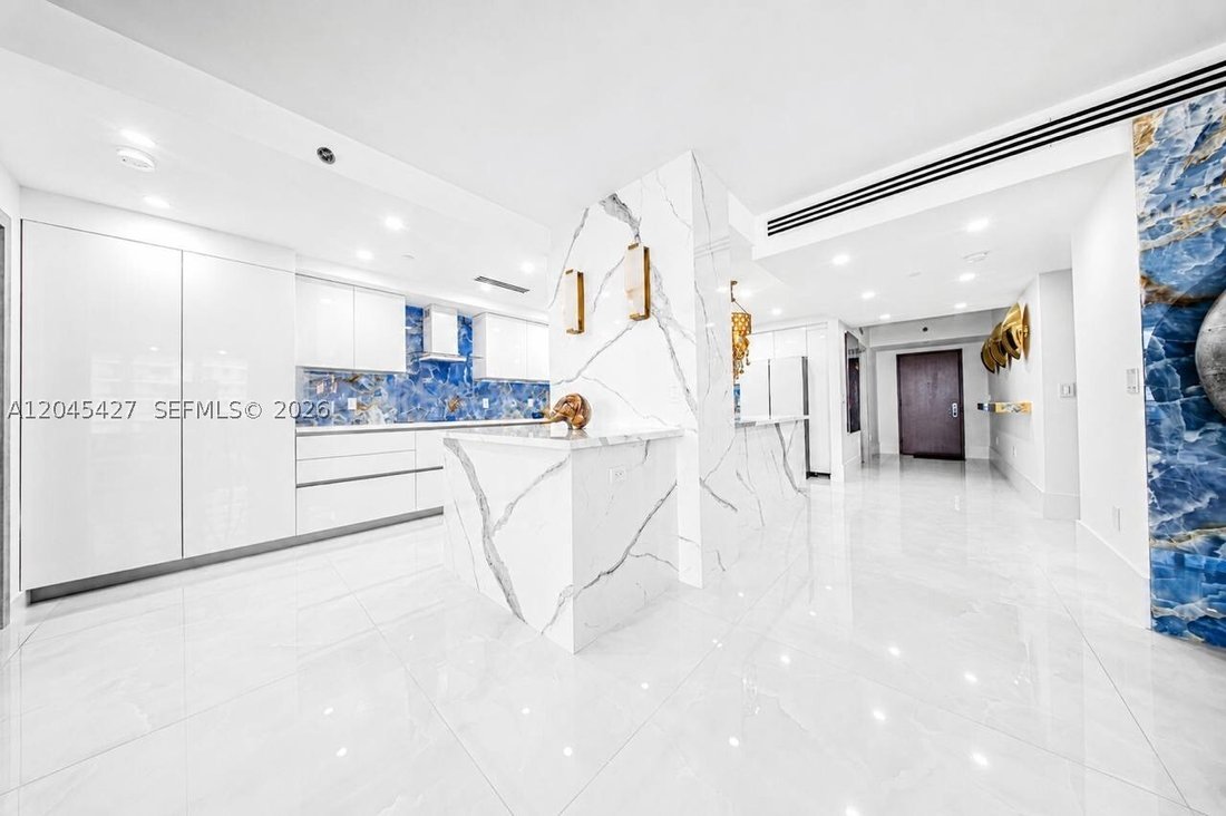 Condo in Hallandale Beach, Florida, United States 4 - 18349740