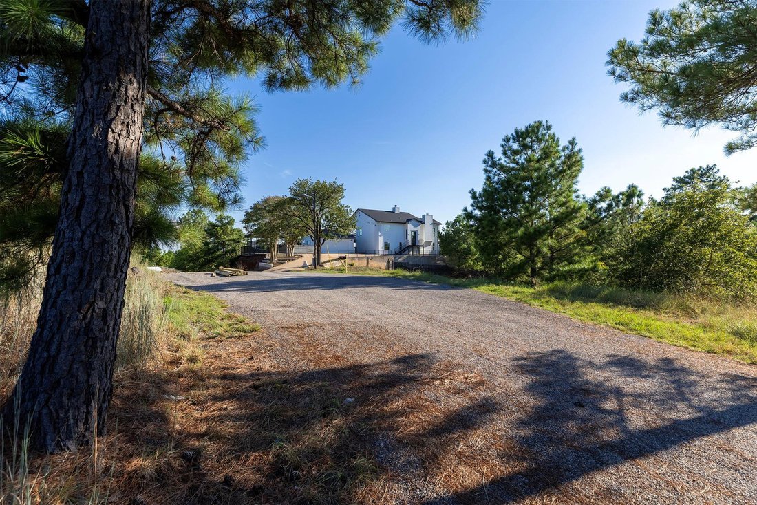 House in Bastrop, Texas, United States 5 - 18349788