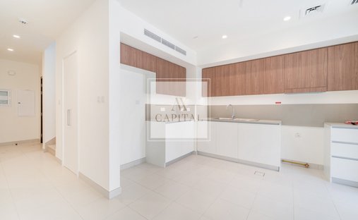 Villa in JVC / Jumeirah Village Circle, Dubai, United Arab Emirates 1