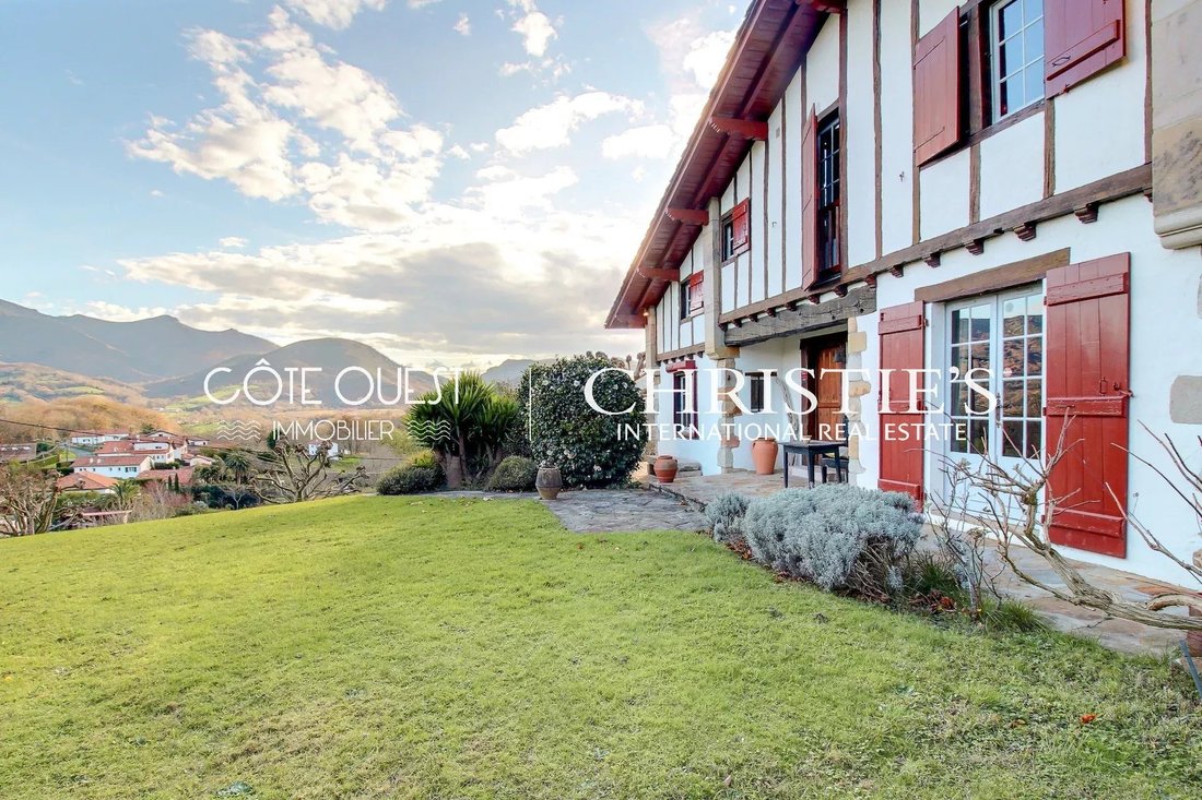 Villa in Mendi-Choko-Karrikatxar-Olhette, Urrugne, France 4 - 17017948