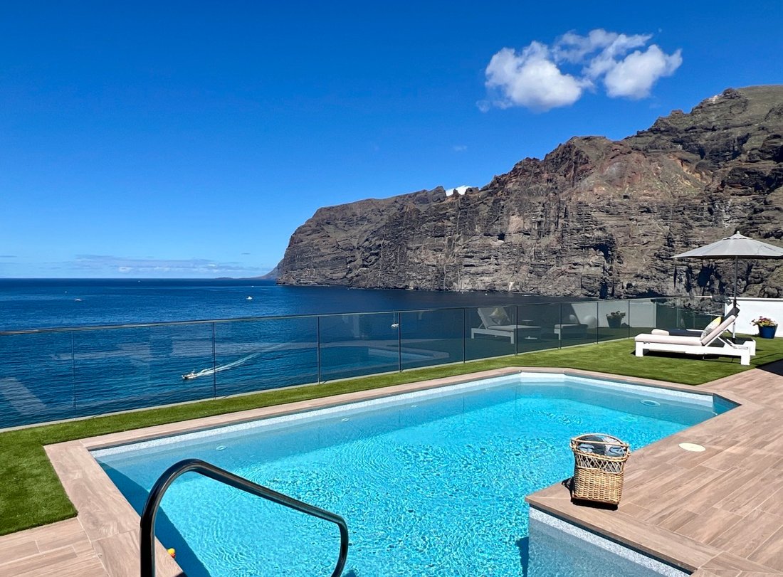 Villa in Acantilados de Los Gigantes, Canary Islands, Spain 1 - 18350149