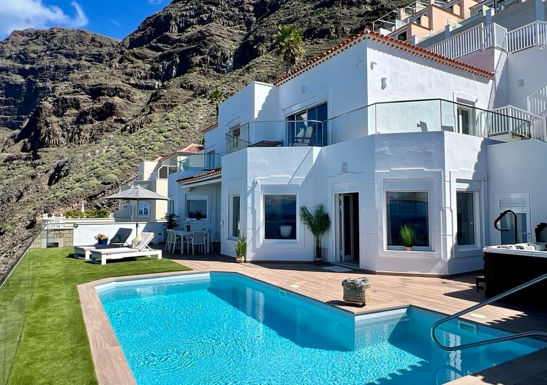 Villa in Acantilados de Los Gigantes, Canary Islands, Spain 3 - 18350149