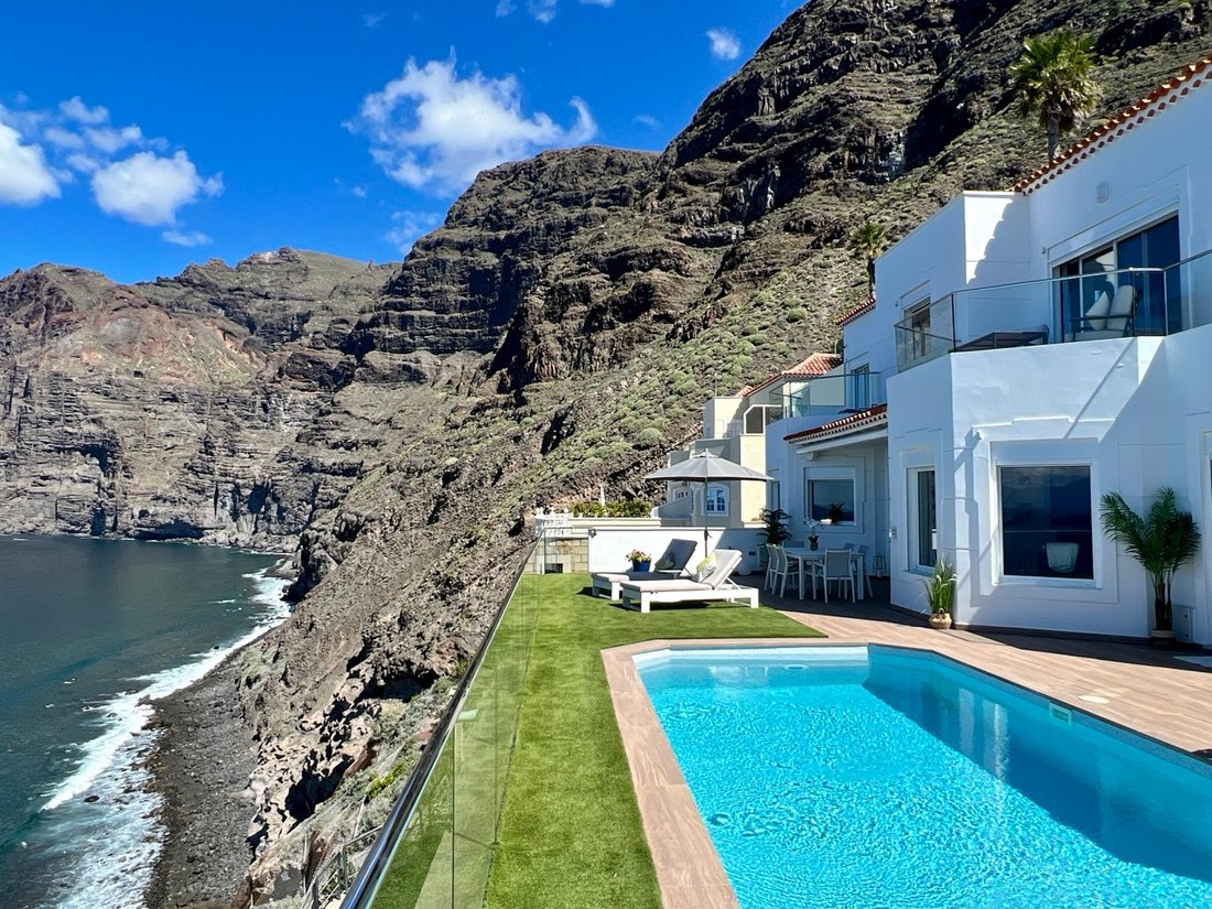 Villa in Acantilados de Los Gigantes, Canary Islands, Spain 2 - 18350149