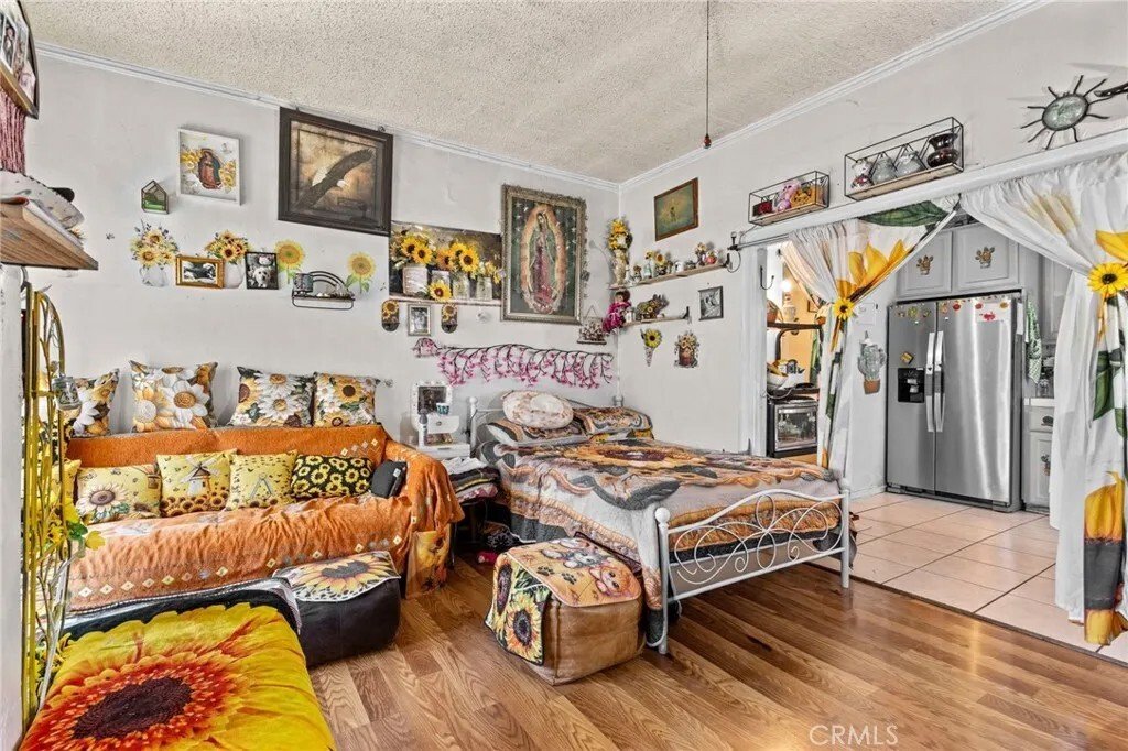 Los Angeles, California, United States 5 - 18350108