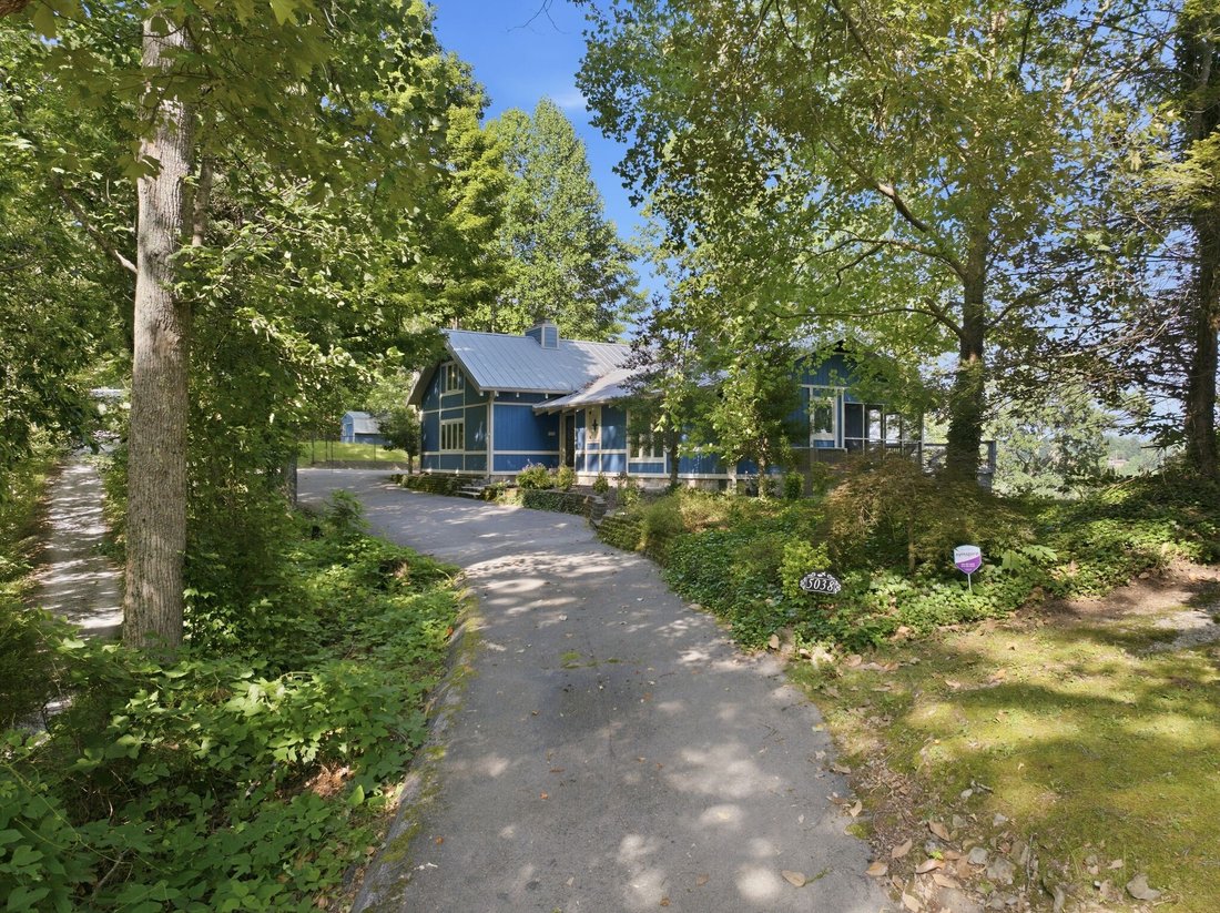 House in Smithville, Tennessee, United States 2 - 18350001