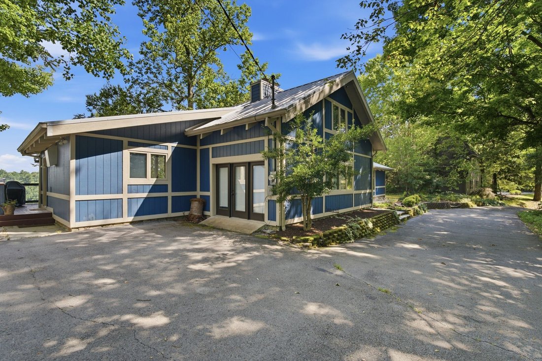 House in Smithville, Tennessee, United States 4 - 18350001