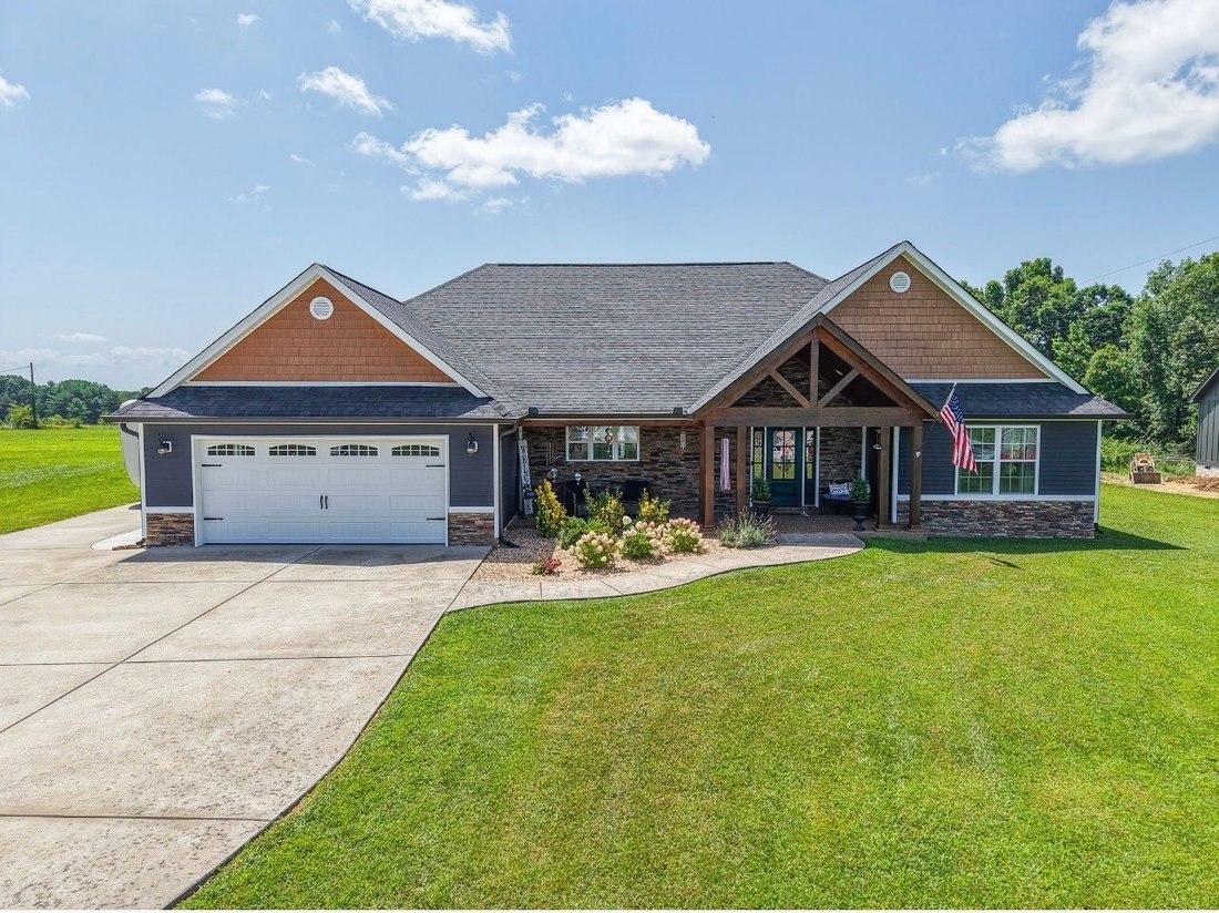House in Bon Aqua, Tennessee, United States 3 - 18349935