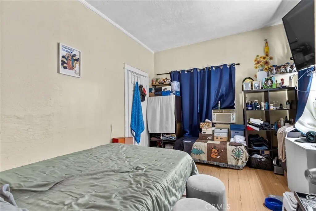 Los Angeles, California, United States 4 - 18350108