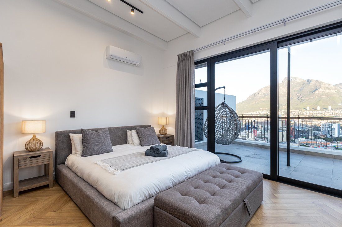 Apartment in Schotsche Kloof, Cape Town, South Africa 3 - 18350256