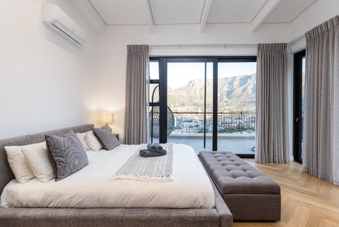 Apartment in Schotsche Kloof, Cape Town, South Africa 4 - 18350256