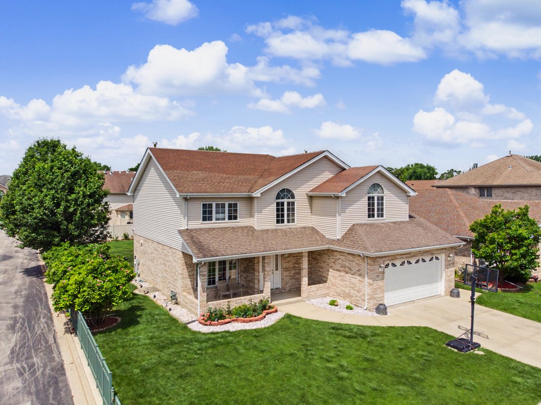 House in Burbank, Illinois, United States 3 - 18350080