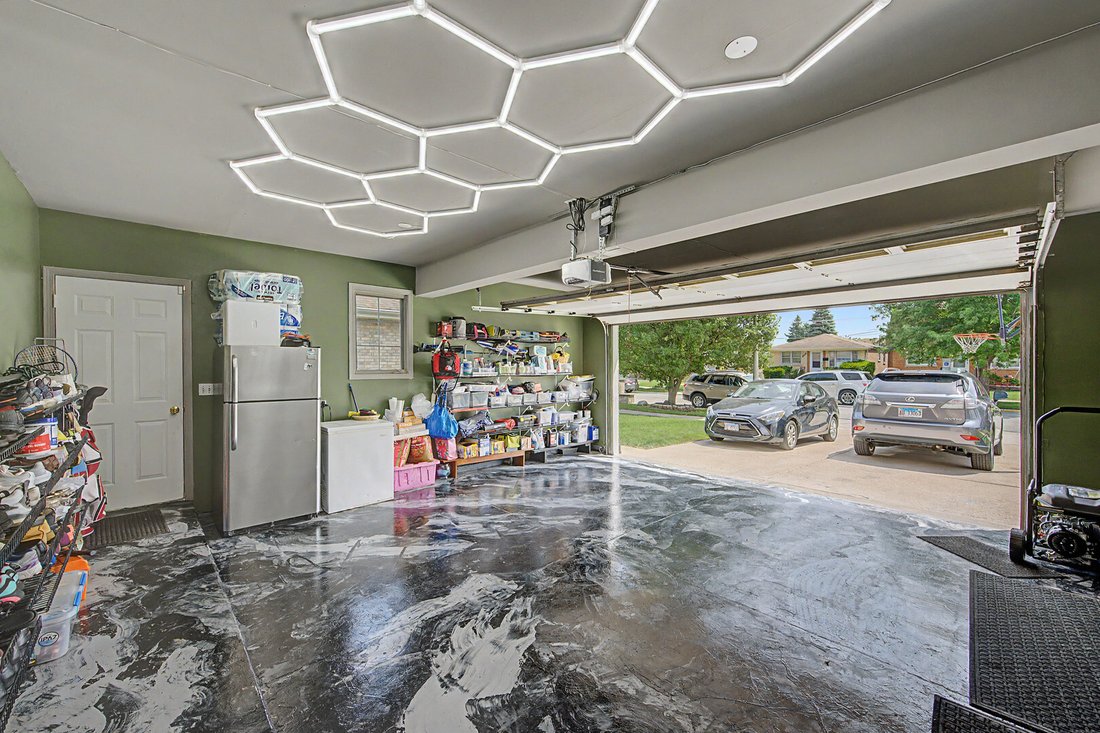 House in Burbank, Illinois, United States 5 - 18350080