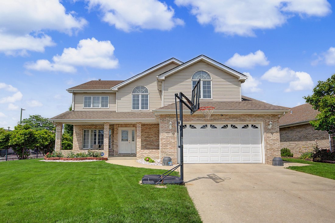 House in Burbank, Illinois, United States 2 - 18350080