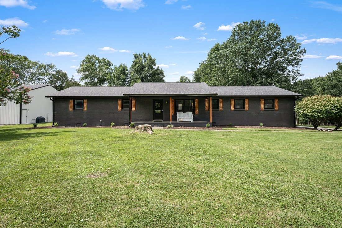 House in Shelbyville, Tennessee, United States 2 - 18350012