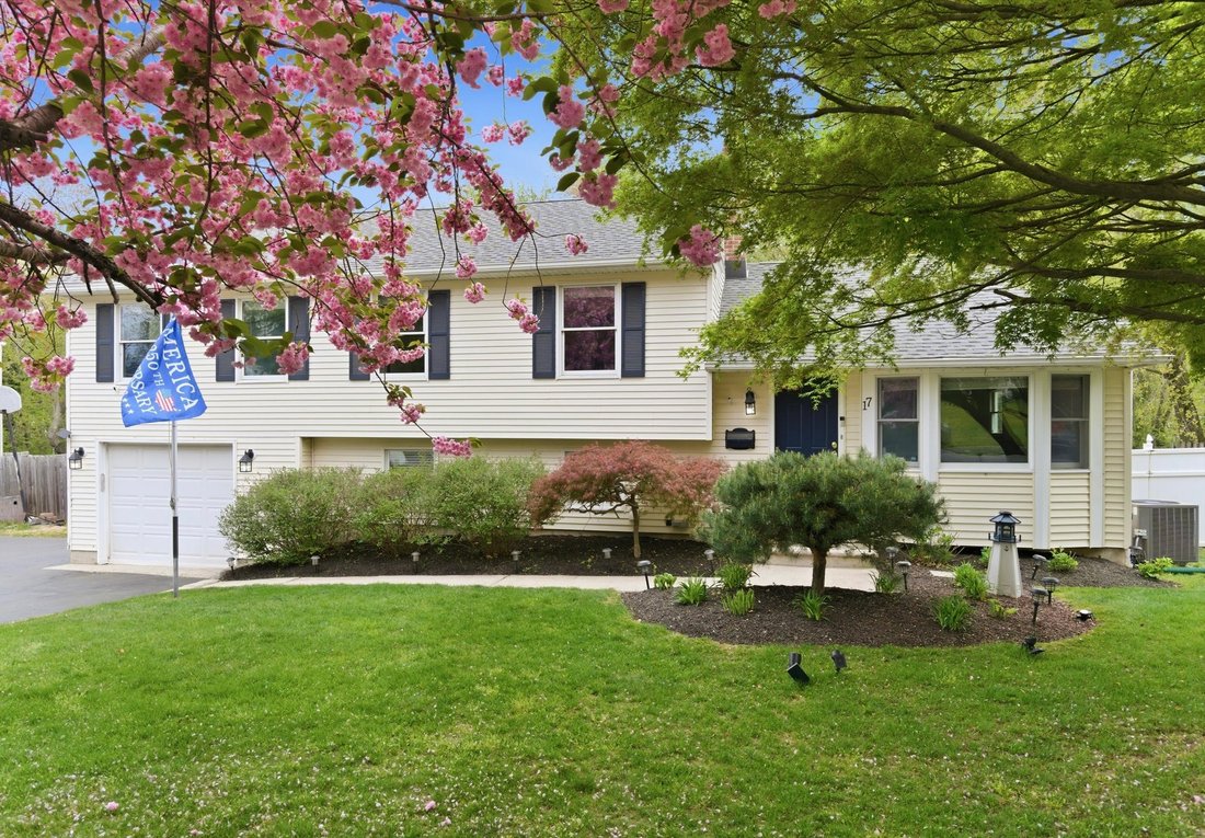 House in North Middletown, New Jersey, United States 1 - 18350210