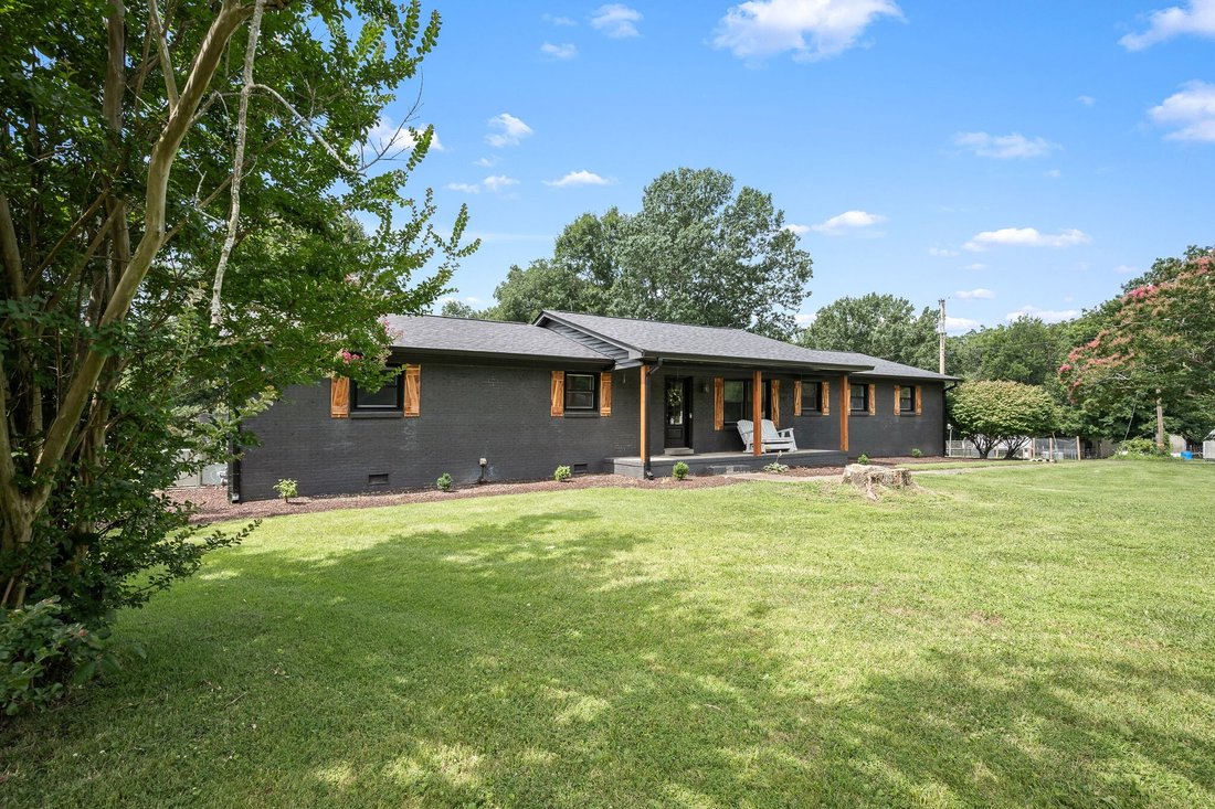 House in Shelbyville, Tennessee, United States 4 - 18350012