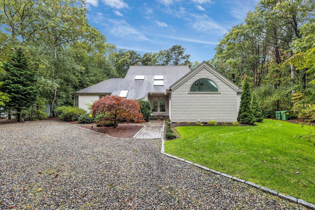 House in Mashpee, Massachusetts, United States 2 - 18350214