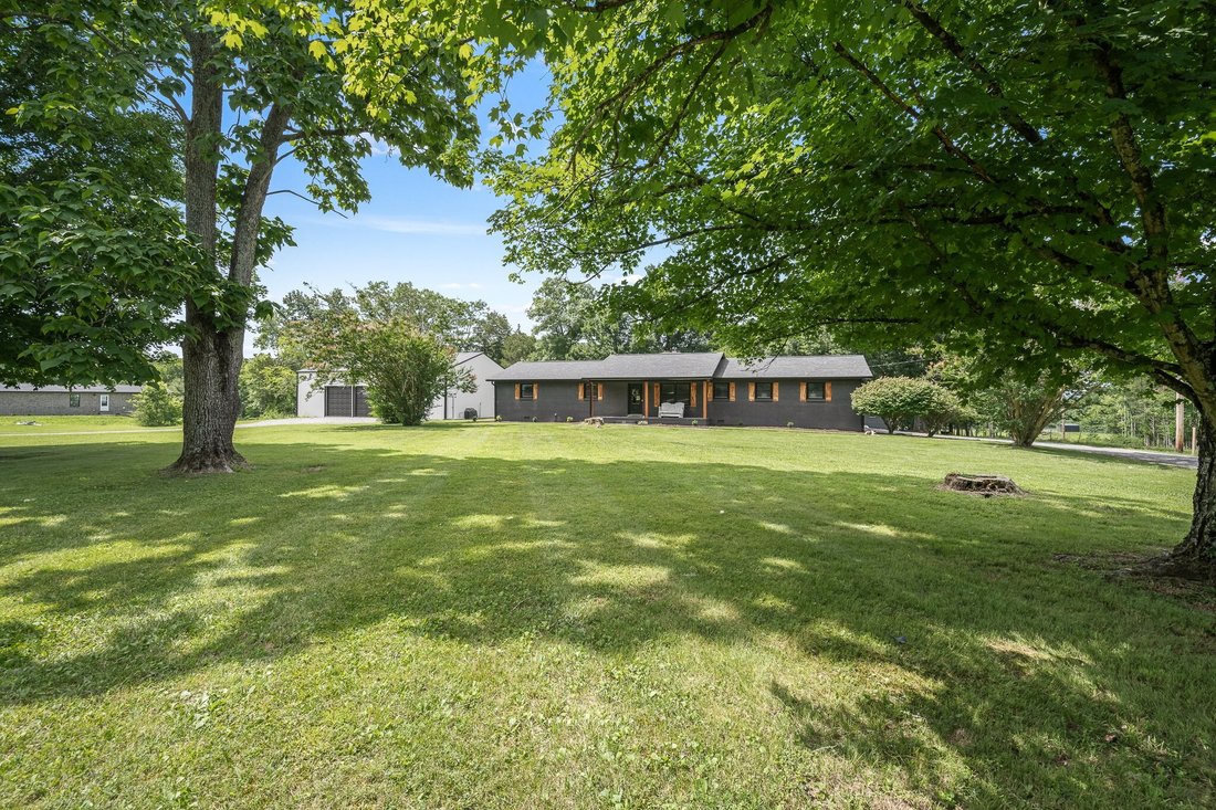House in Shelbyville, Tennessee, United States 1 - 18350012