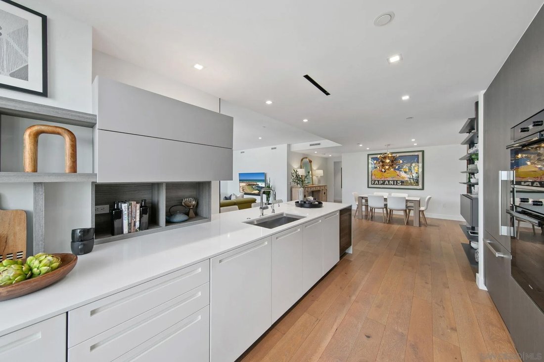 Condo in San Diego, California, United States 5 - 18350063