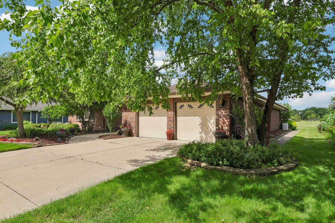 House in Schaumburg, Illinois, United States 3 - 18350067