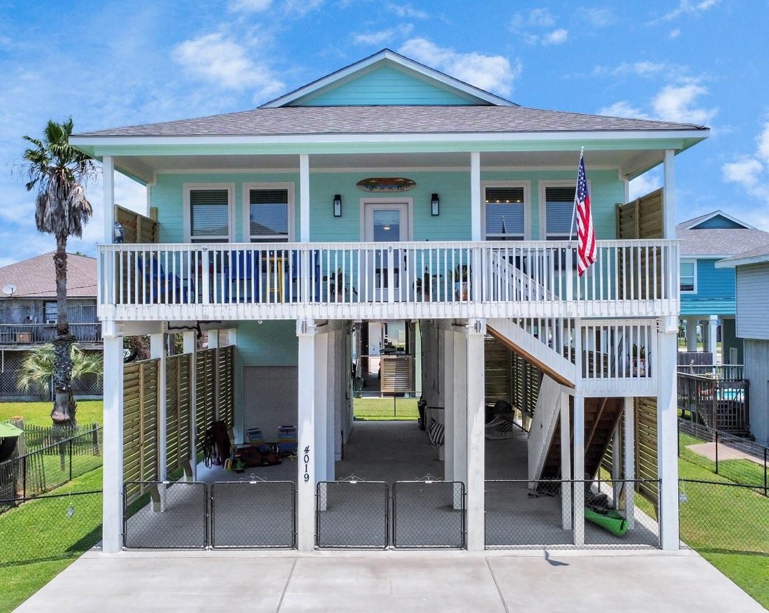 House in Galveston, Texas, United States 2 - 18350258