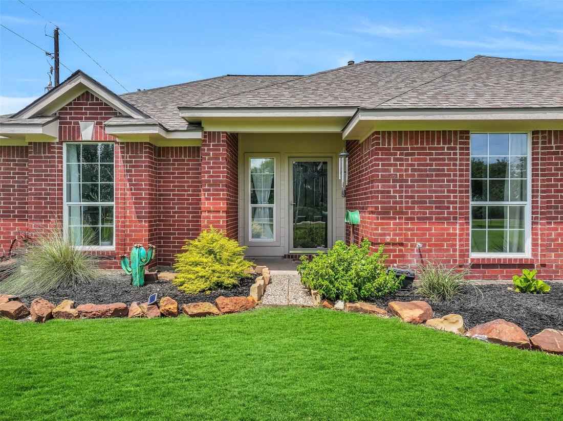 House in Alvin, Texas, United States 5 - 18350265
