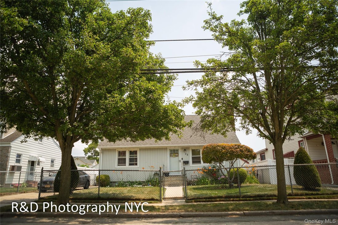 House in Freeport, New York, United States 3 - 18349951