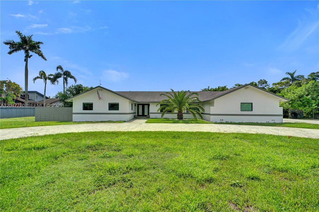 House in Miami, Florida, United States 3 - 18350347