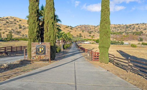 House in Exeter, California, United States 1