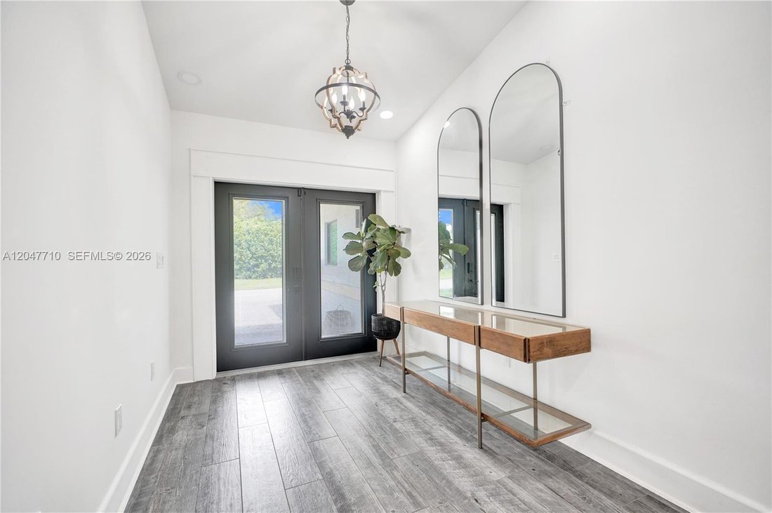 House in Miami, Florida, United States 5 - 18350347