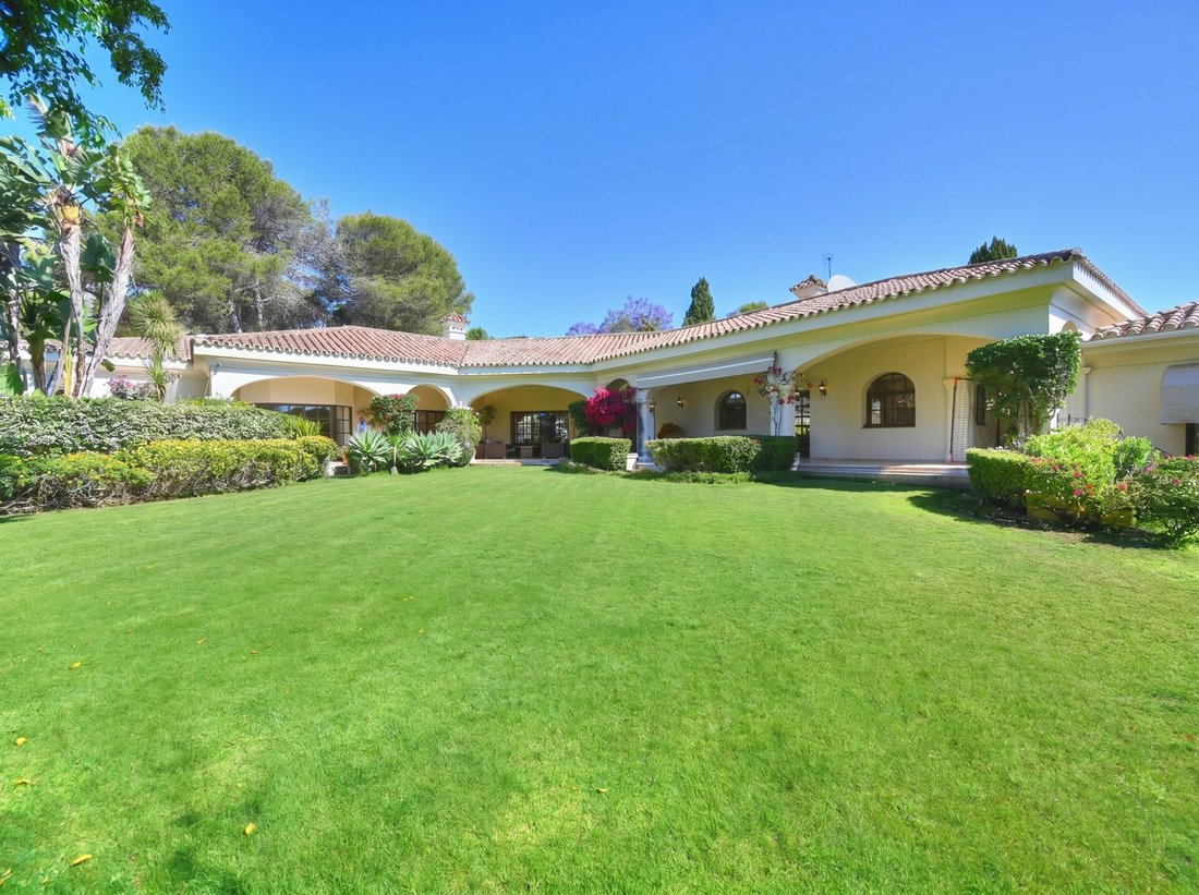 Villa in Sotogrande, San Roque, Andalusia 1 - 18350295