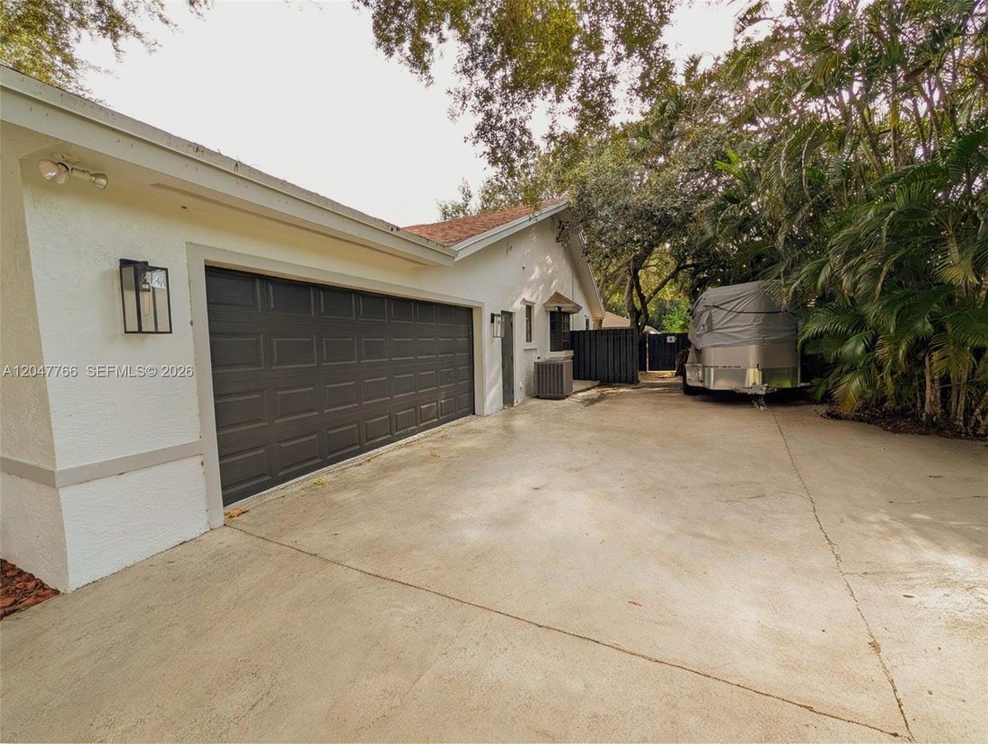 House in Weston, Florida, United States 4 - 18336860