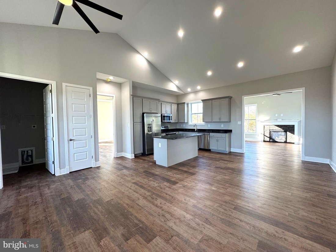 House in Inwood, West Virginia, United States 3 - 18350458