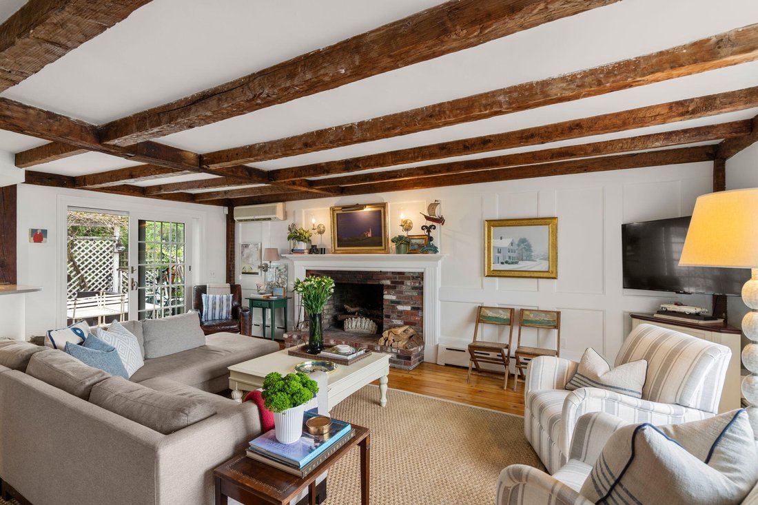 Condo in Provincetown, Massachusetts, United States 2 - 18350335