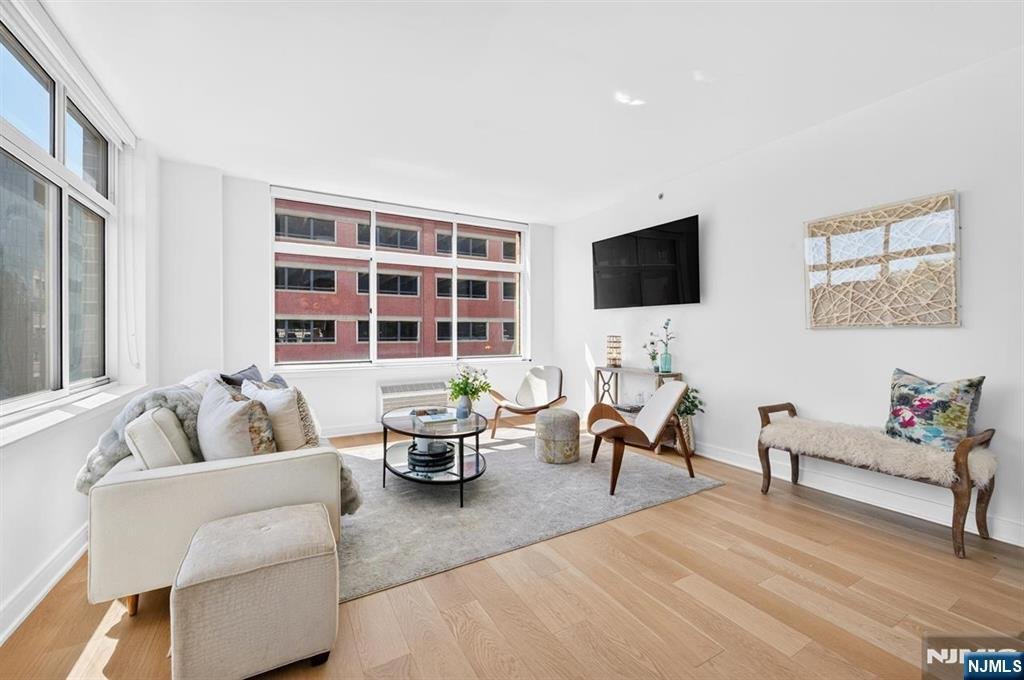 Condo in Hoboken, New Jersey, United States 3 - 18350336