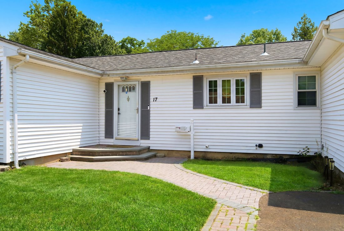 House in Hazlet, New Jersey, United States 2 - 18350312