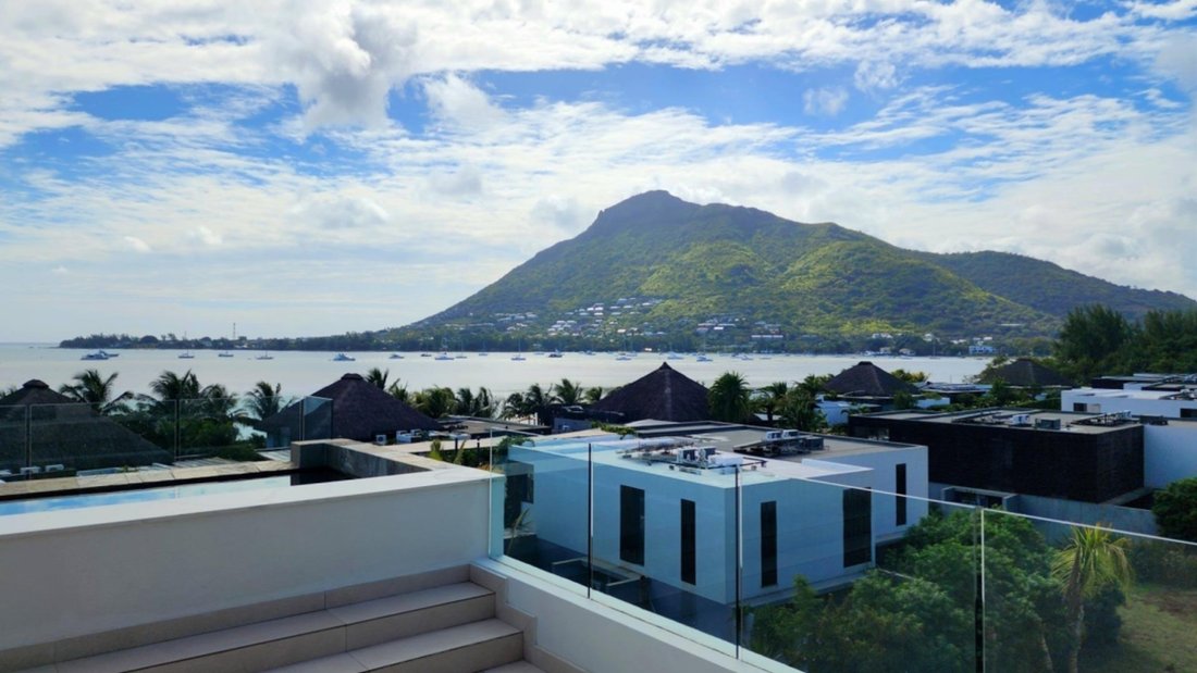 Apartment in Grande Riviere Noire, Rivière Noire District, Mauritius 4 - 18350290