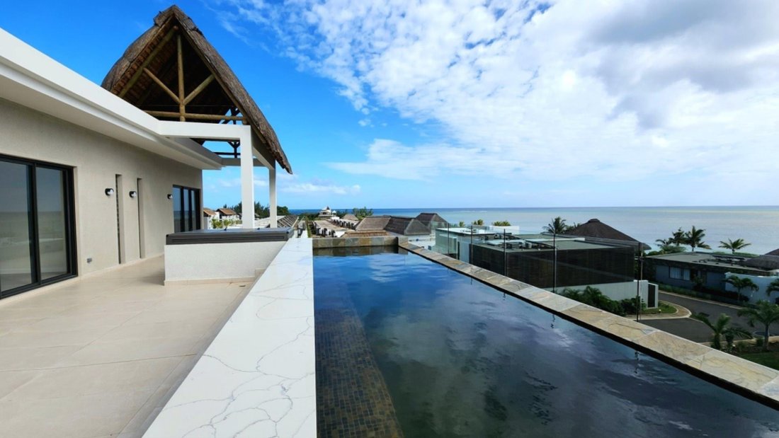 Apartment in Grande Riviere Noire, Rivière Noire District, Mauritius 2 - 18350290