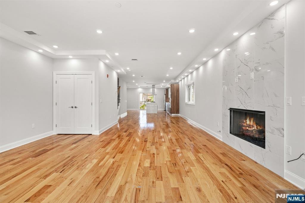 House in Cliffside Park, New Jersey, United States 5 - 18350343