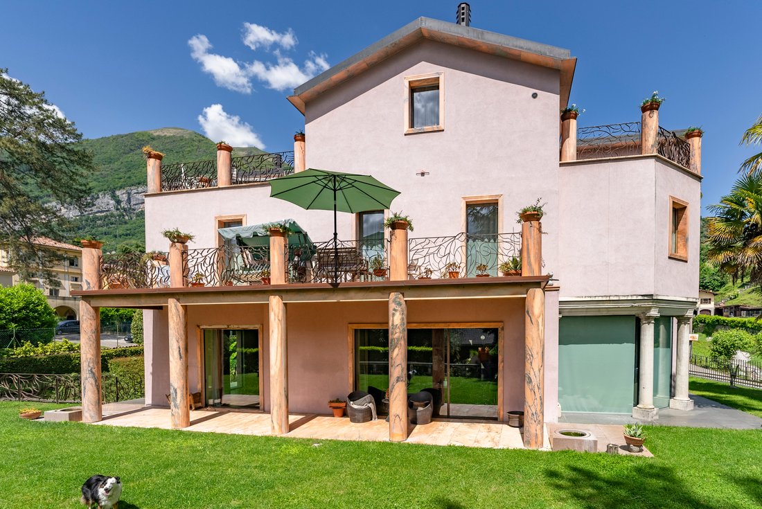 Villa in Tremezzina, Lombardy, Italy 3 - 18350474