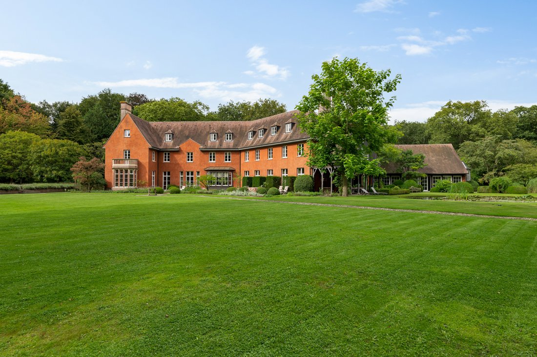 Estate in Brasschaat, Belgium 1 - 18350425
