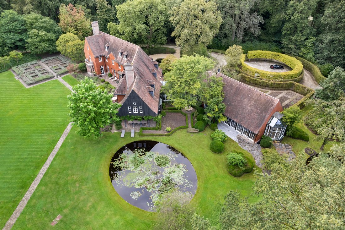 Anwesen in Brasschaat, Flämische Region, Belgien 1 - 18350425